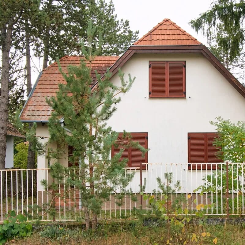 CSALÁDI HÁZ